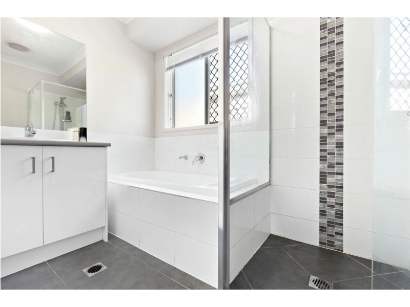 9 Parkvista Circuit, Coomera QLD 4209