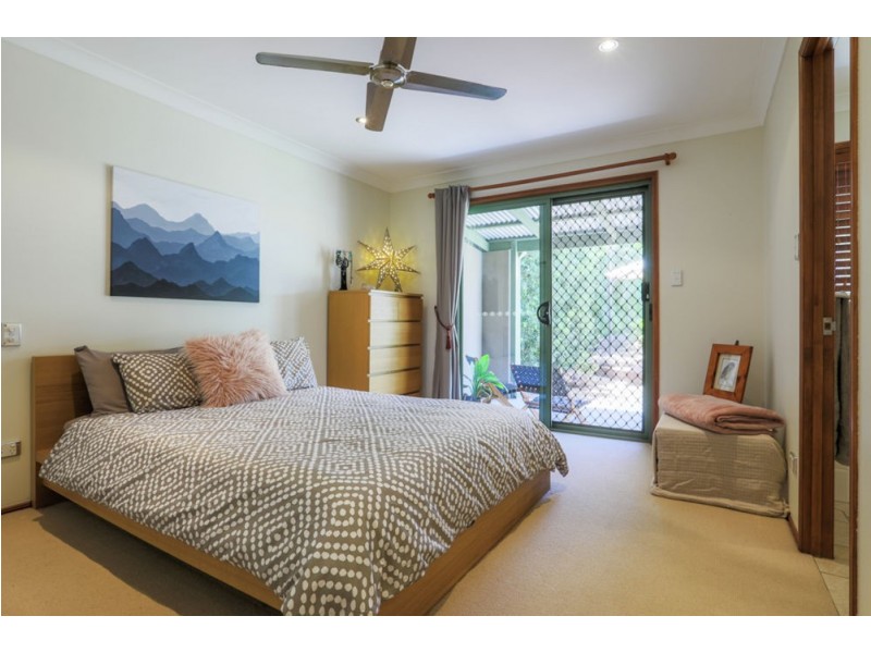18 Petrel Place, Jacobs Well QLD 4208