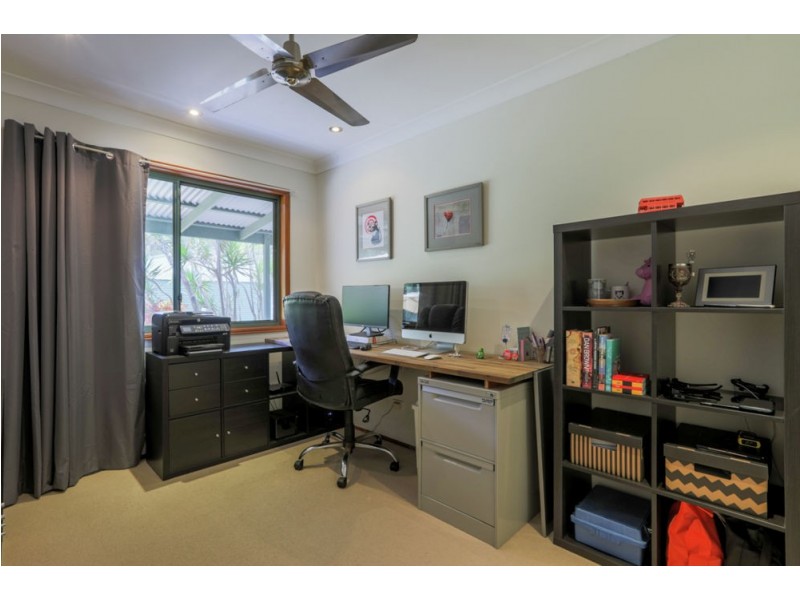 18 Petrel Place, Jacobs Well QLD 4208