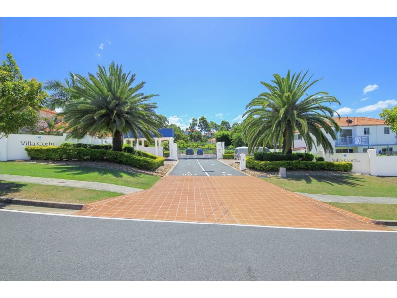 30/2 Studio Drive, Pacific Pines QLD 4211