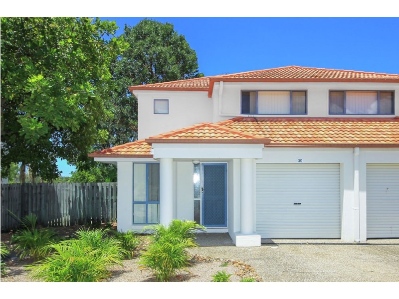 30/2 Studio Drive, Pacific Pines QLD 4211
