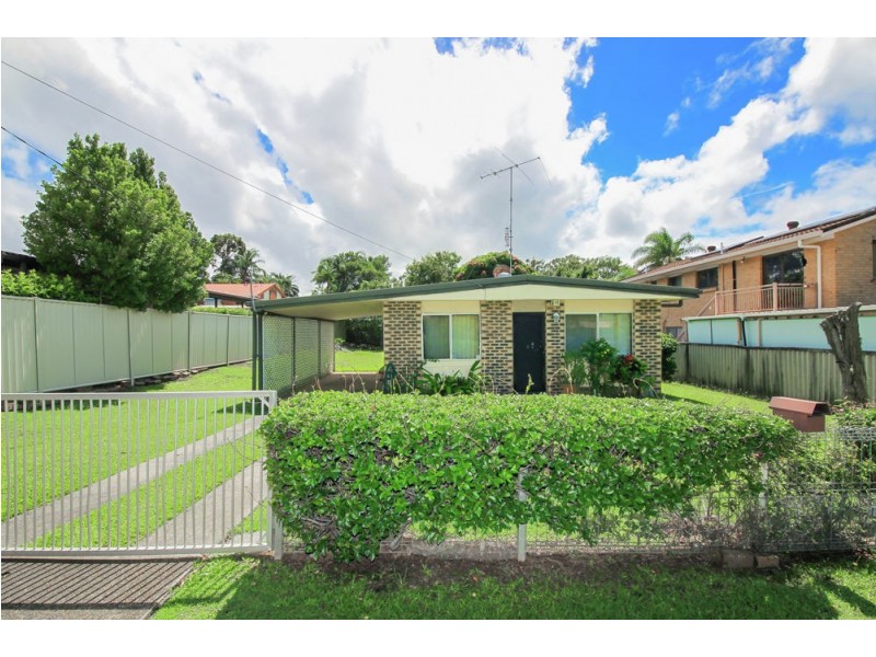 177 Whiting Street, Labrador QLD 4215
