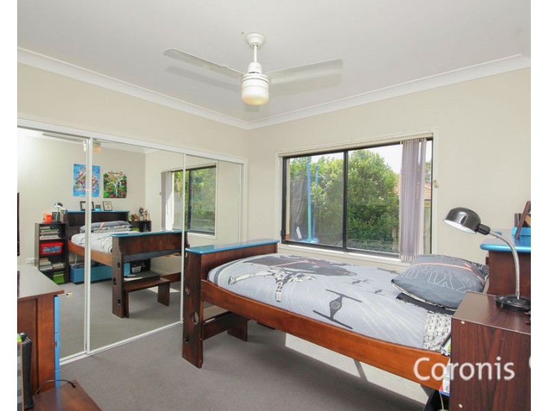 16 Ontario Ct, Oxenford QLD 4210