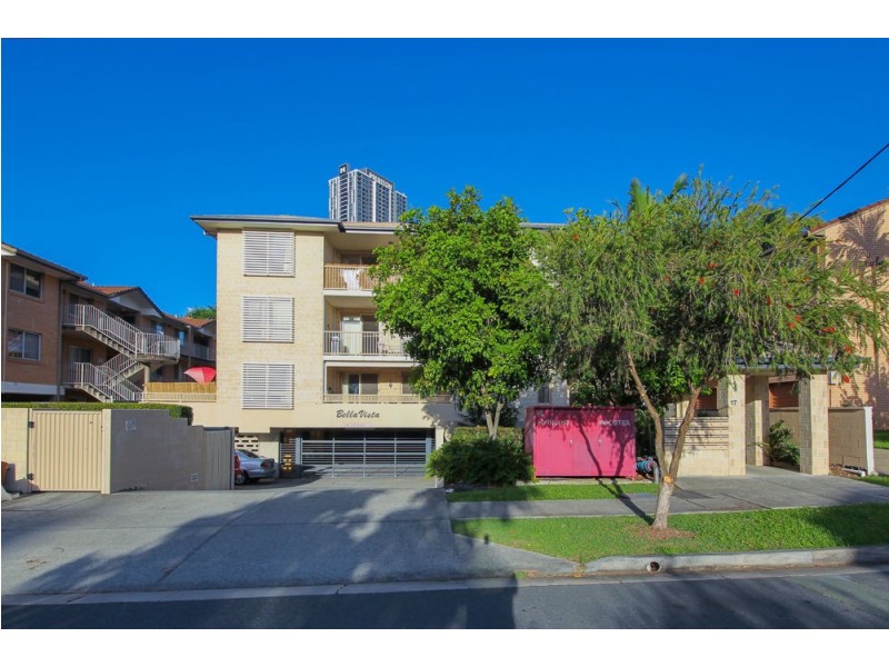 1/17 Lather Street, Southport QLD 4215
