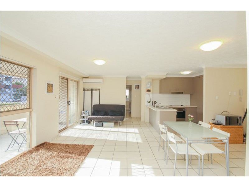 1/17 Lather Street, Southport QLD 4215