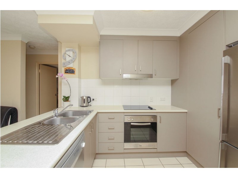 1/17 Lather Street, Southport QLD 4215