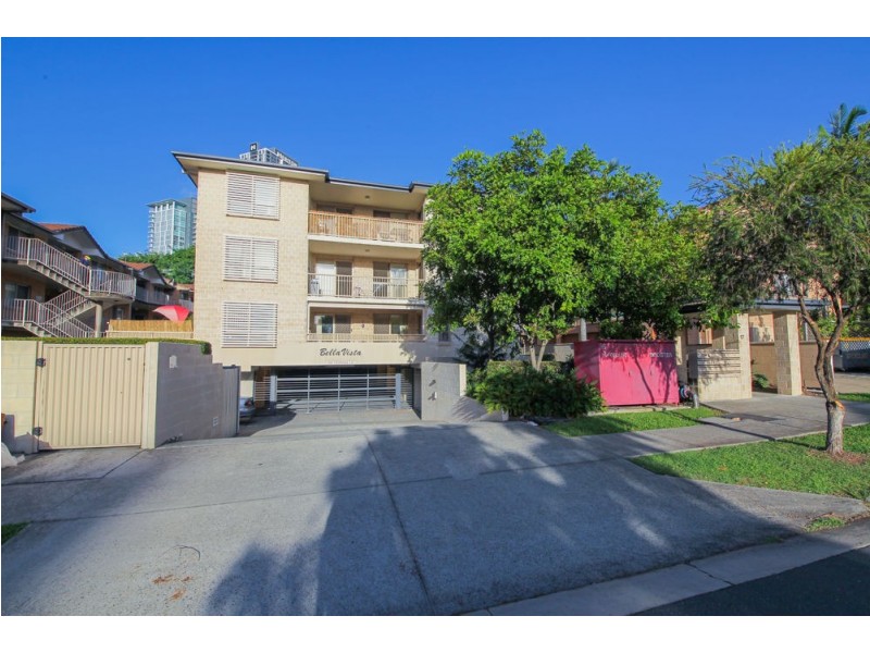 1/17 Lather Street, Southport QLD 4215