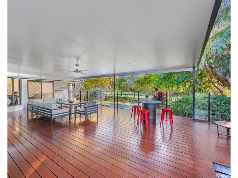 13 Edgeworth Place, Helensvale QLD 4212
