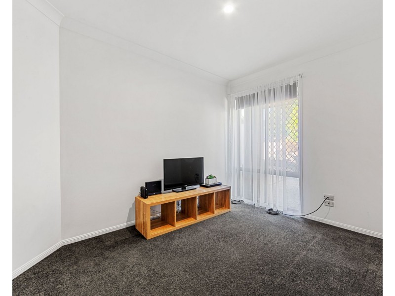 13 Edgeworth Place, Helensvale QLD 4212