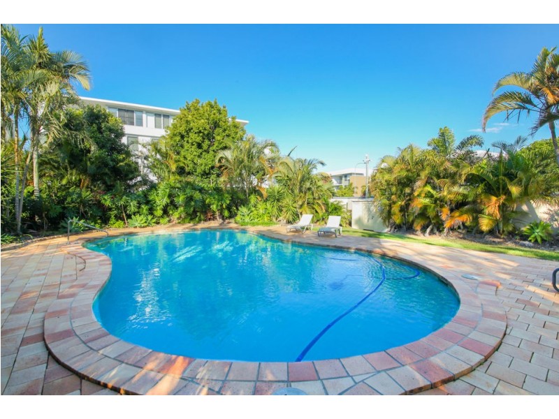 8/11 Waterford Court, Bundall QLD 4217