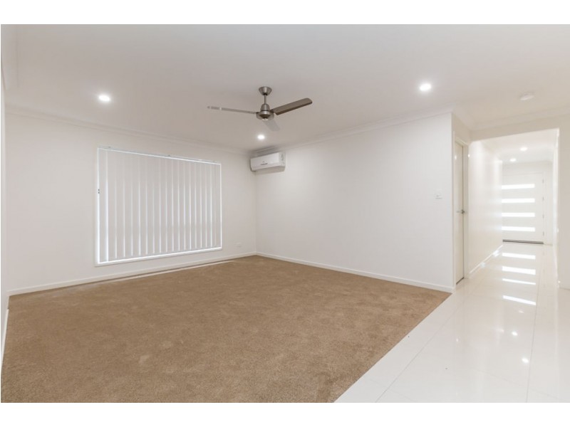 19 Plum Pine St, Maudsland QLD 4210