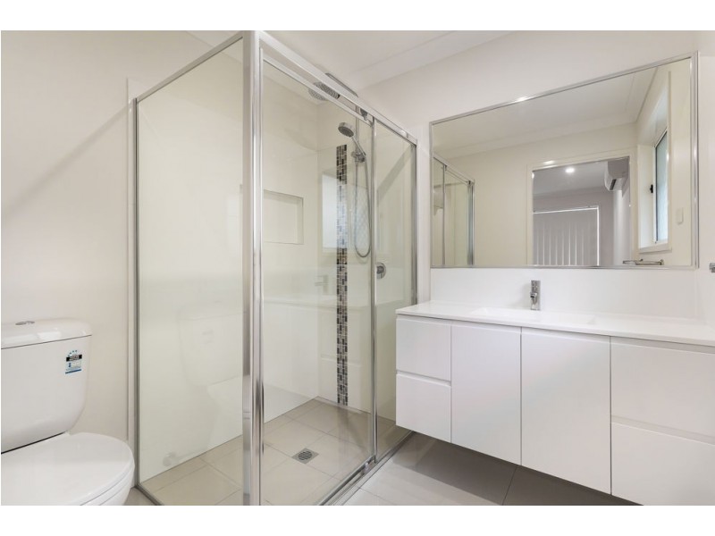 19 Plum Pine St, Maudsland QLD 4210