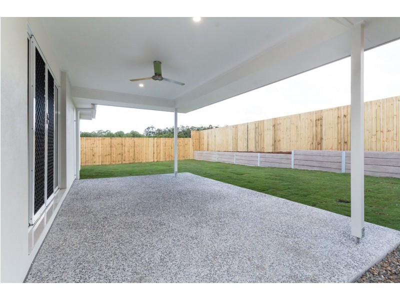 19 Plum Pine St, Maudsland QLD 4210