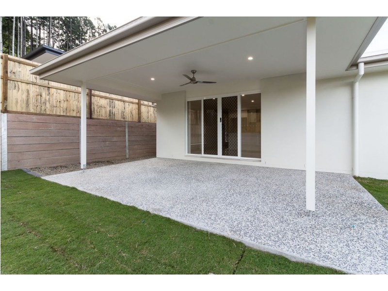 19 Plum Pine St, Maudsland QLD 4210