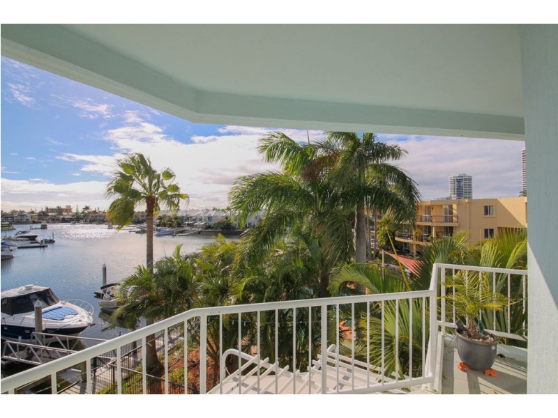 35/75-77 Morala Avenue, Runaway Bay QLD 4216