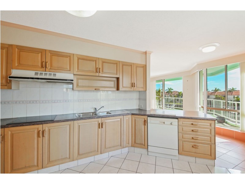 35/75-77 Morala Avenue, Runaway Bay QLD 4216