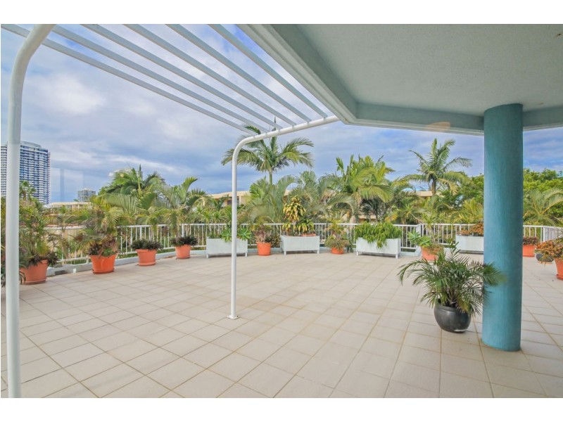 35/75-77 Morala Avenue, Runaway Bay QLD 4216