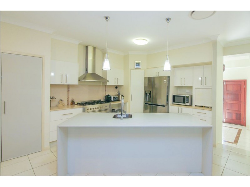 6 Picnic Creek Drive, Coomera QLD 4209