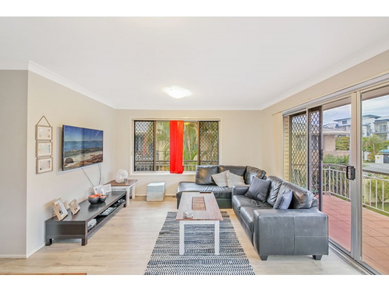 4/37 Burra Street, Chevron Island QLD 4217