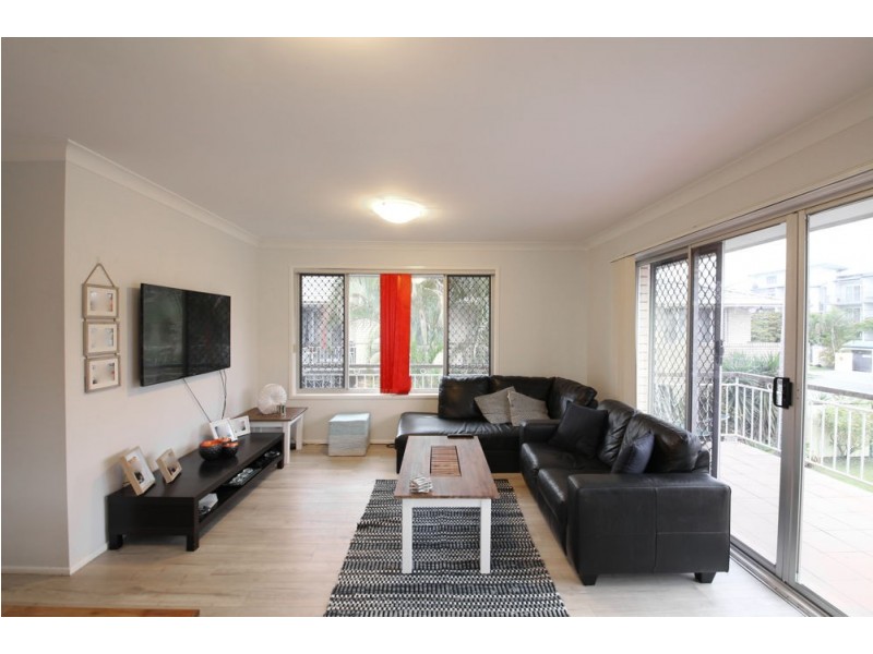 4/37 Burra Street, Chevron Island QLD 4217