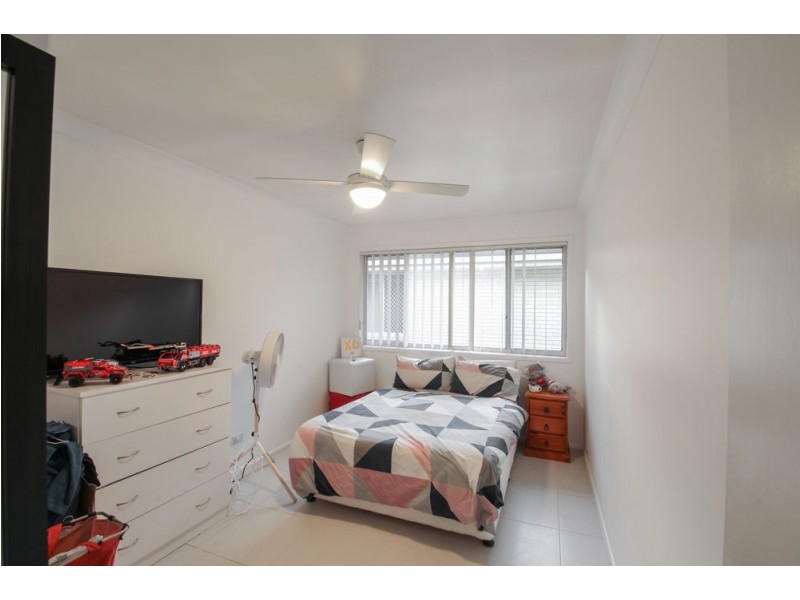 4/37 Burra Street, Chevron Island QLD 4217