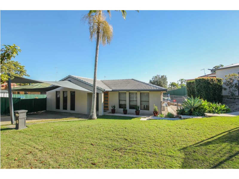 4 Kittani Crescent, Ashmore QLD 4214