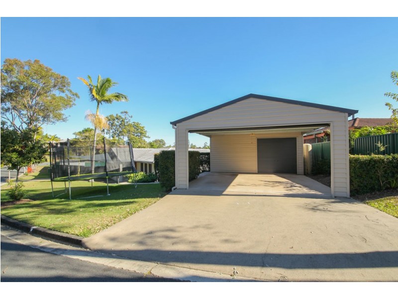 4 Kittani Crescent, Ashmore QLD 4214