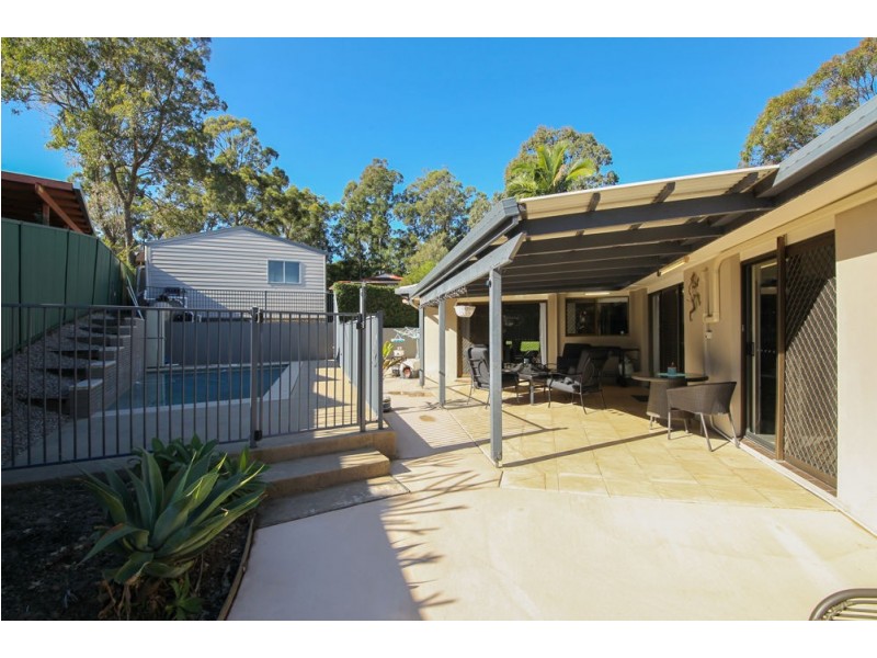 4 Kittani Crescent, Ashmore QLD 4214