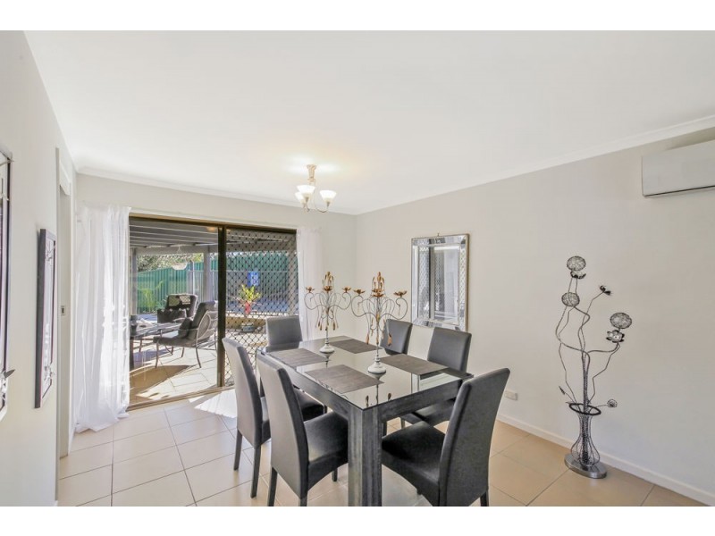 4 Kittani Crescent, Ashmore QLD 4214