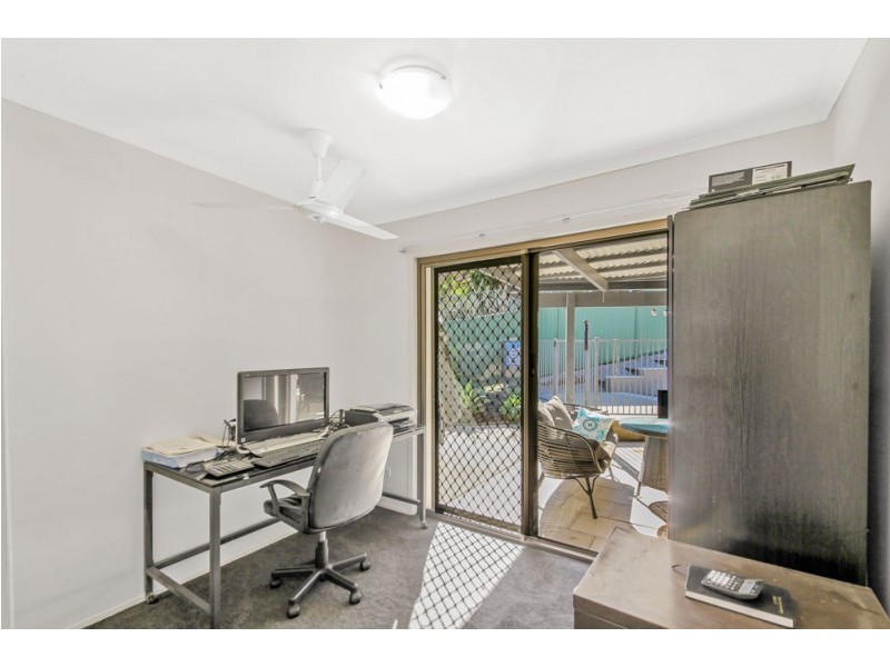 4 Kittani Crescent, Ashmore QLD 4214