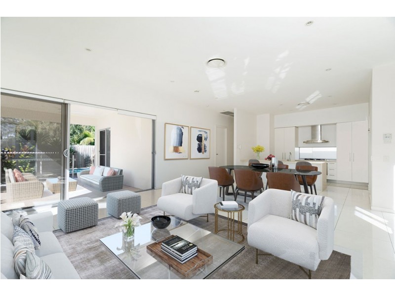 9130 Peter Senior Drive, Hope Island QLD 4212