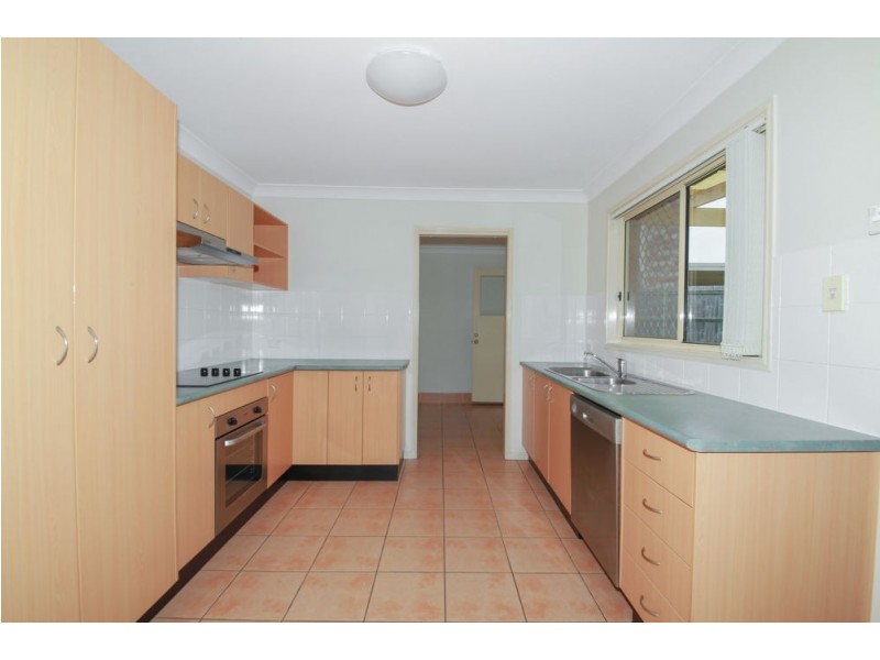 27 Bedivere Drive, Ormeau QLD 4208