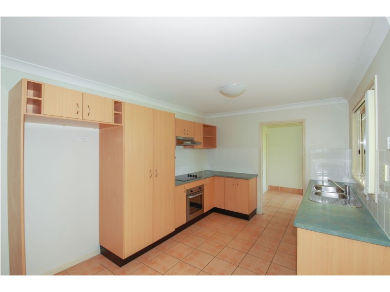 27 Bedivere Drive, Ormeau QLD 4208