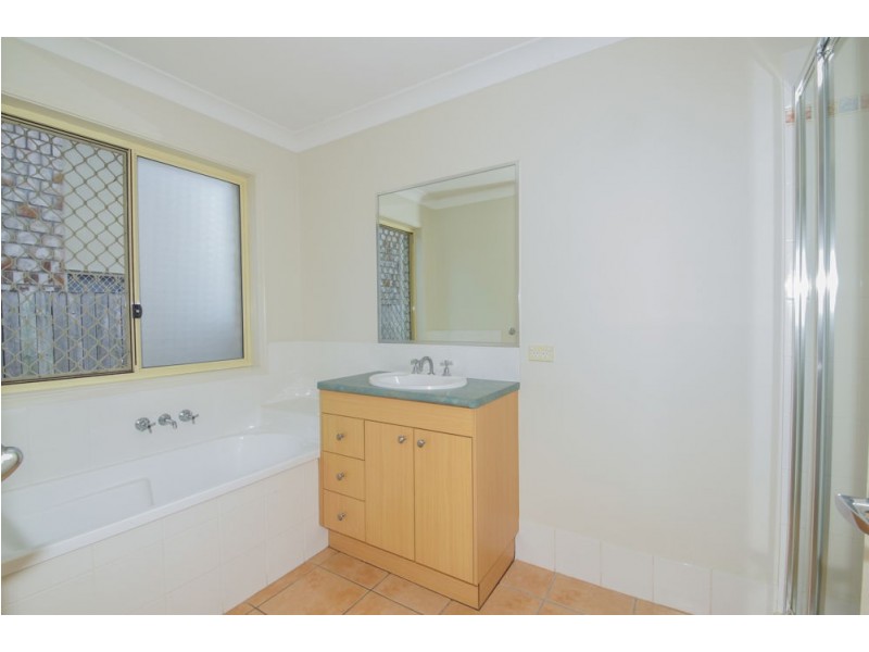 27 Bedivere Drive, Ormeau QLD 4208