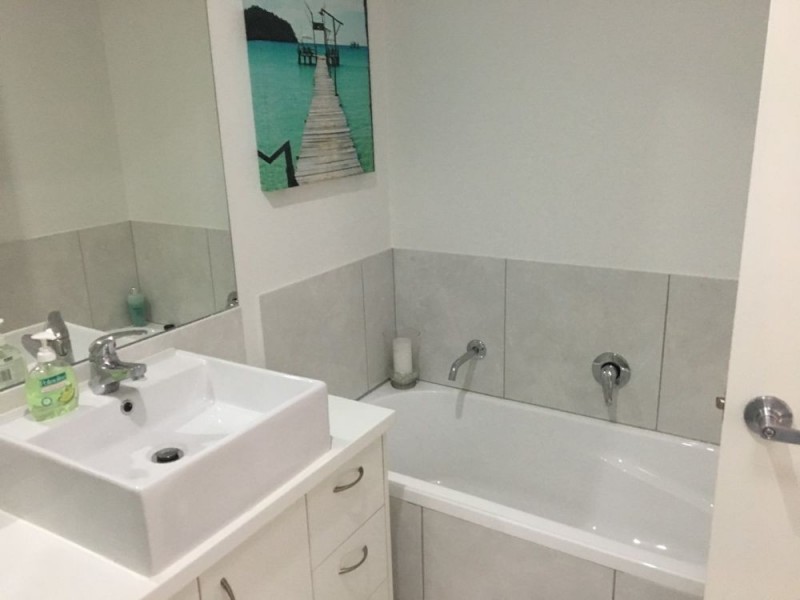 2/28 Fortune Street, Coomera QLD 4209