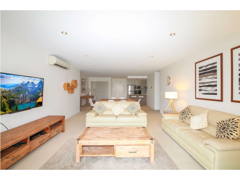 3201/2 Activa  Way, Hope Island QLD 4212
