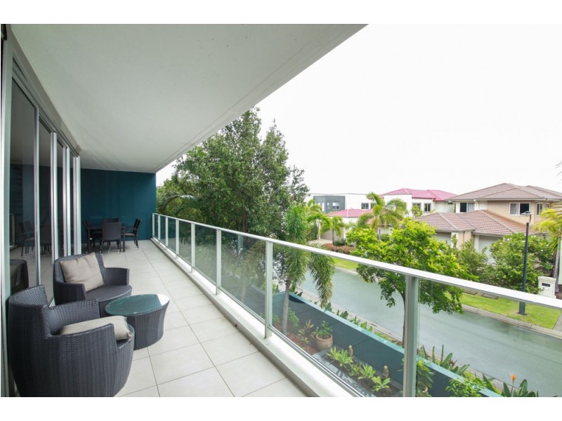 3201/2 Activa  Way, Hope Island QLD 4212