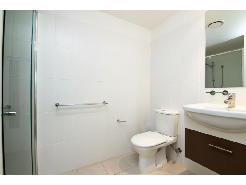 3201/2 Activa  Way, Hope Island QLD 4212