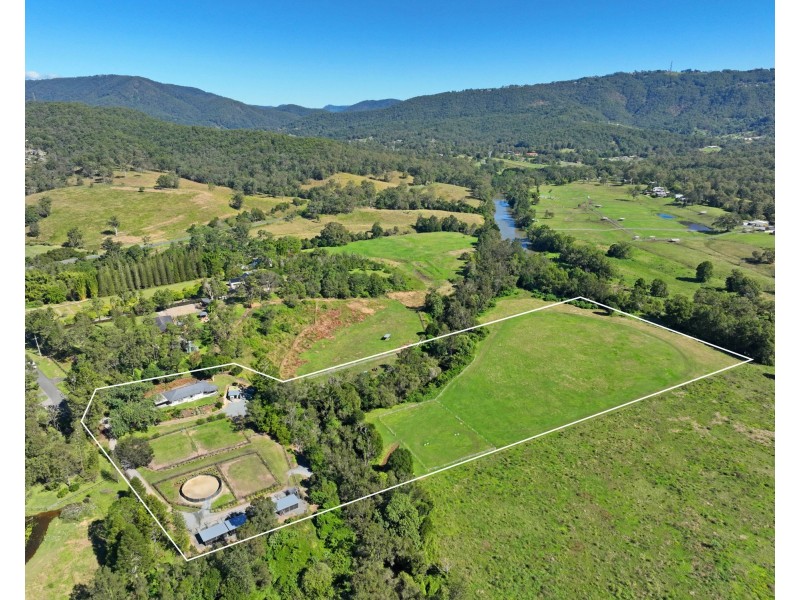 33 Darwalla Road, Mount Nathan QLD 4211