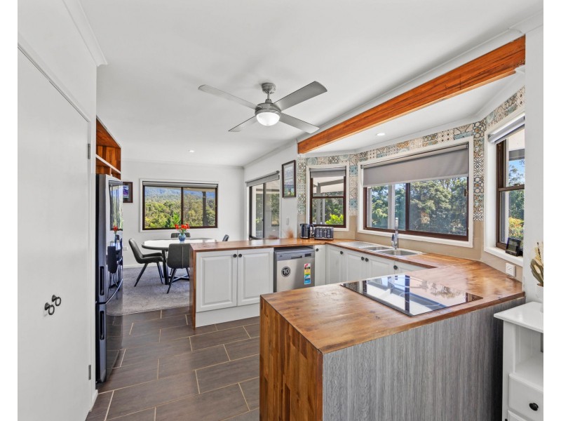 33 Darwalla Road, Mount Nathan QLD 4211