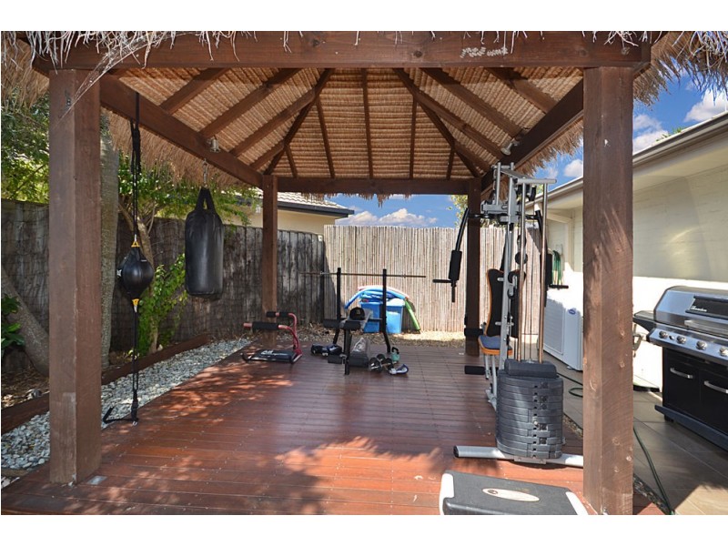 4 Xavier Place, Oxenford QLD 4210