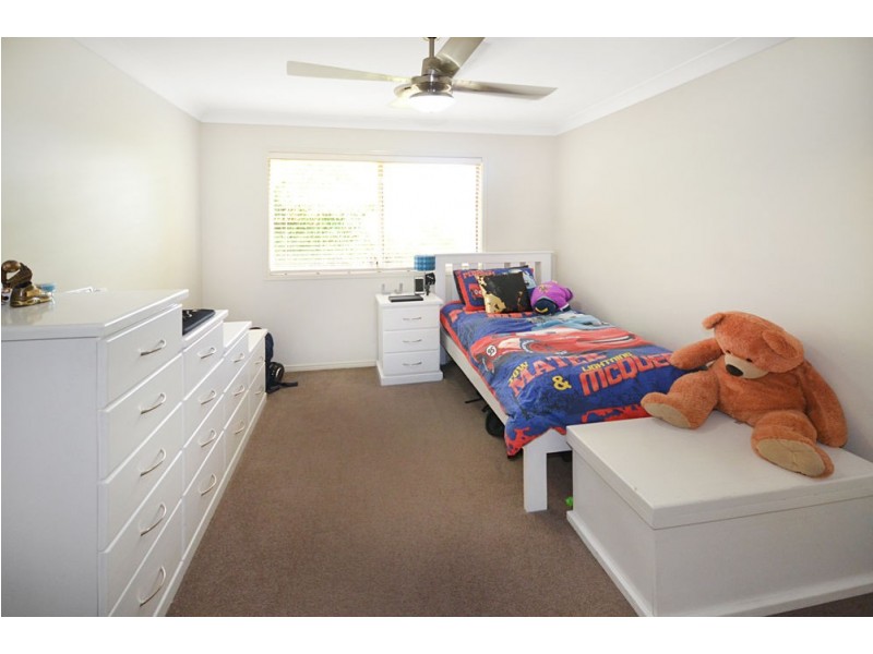 4 Xavier Place, Oxenford QLD 4210