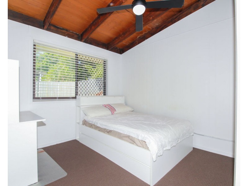 26 Hepworth Street, Arundel QLD 4214