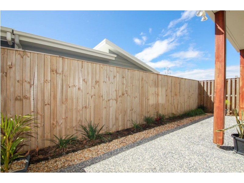 36 Hillsborough Place, Pimpama QLD 4209