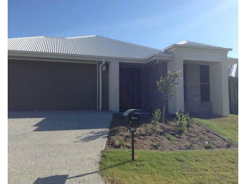 18 Milbrook Crescent, Pimpama QLD 4209