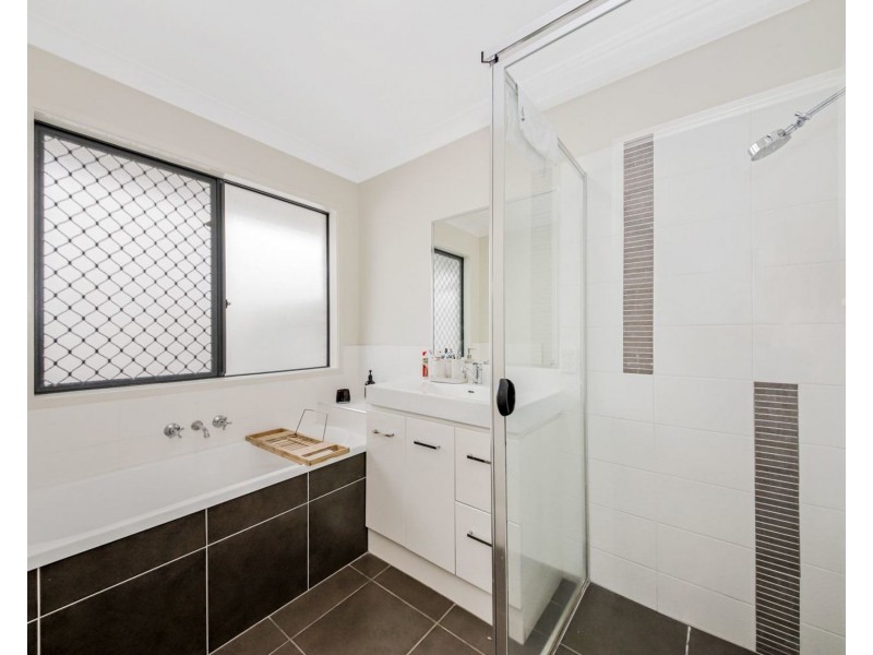 35 Bellagio Cresent, Coomera QLD 4209
