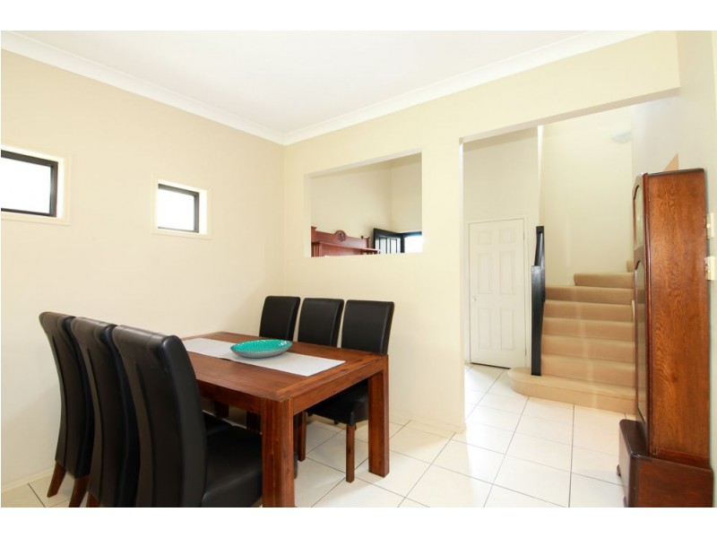 57/19 Santa Barbara Road, Hope Island QLD 4212