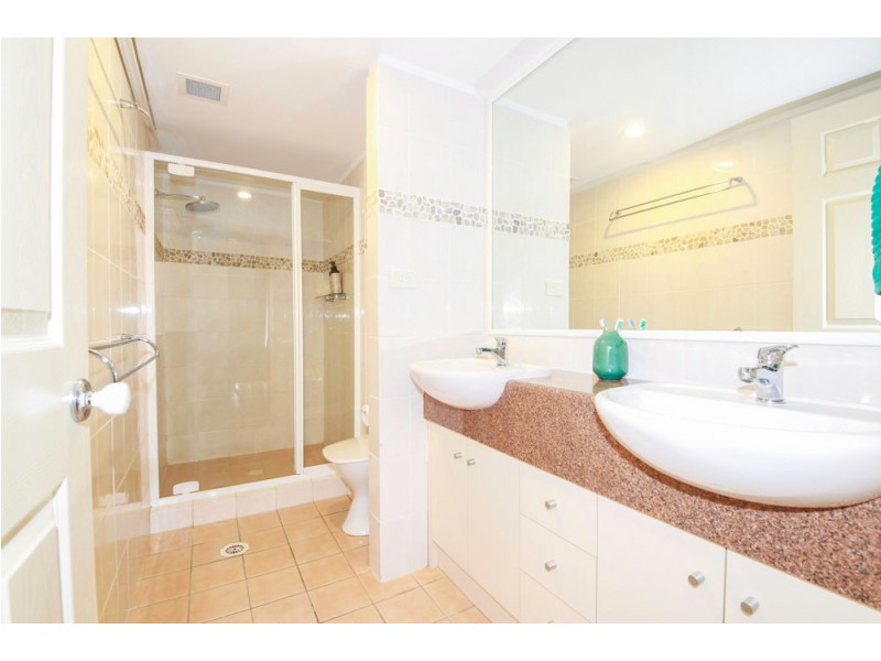 57/19 Santa Barbara Road, Hope Island QLD 4212