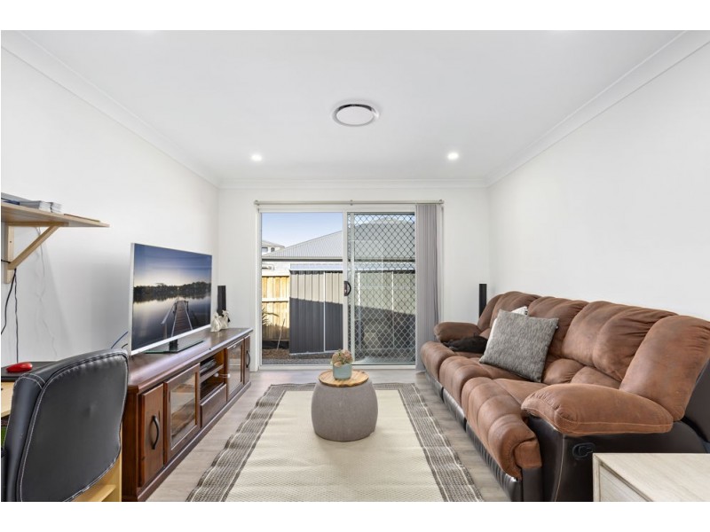 3 Dyer Street, Pimpama QLD 4209