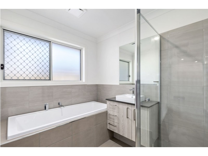 3 Dyer Street, Pimpama QLD 4209